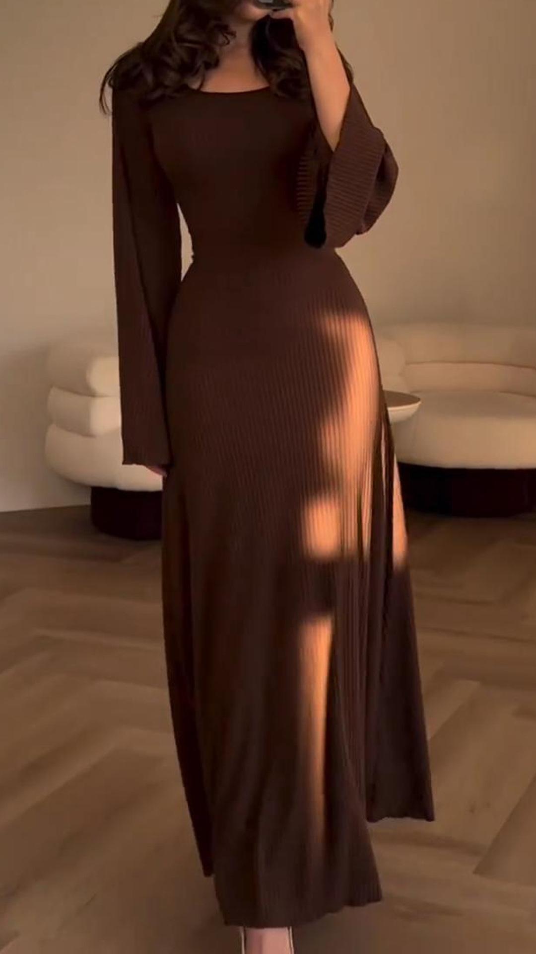 Robe élégante en maille à taille nouée